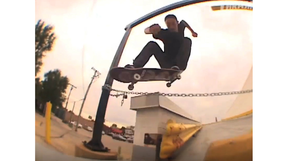 Uprise Skateshop | Giardineira Video | VX1000 | Short Length